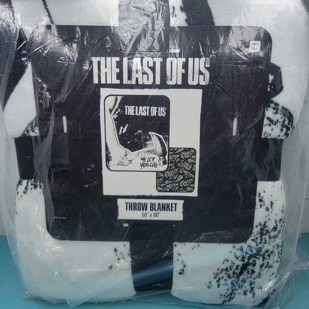 The Sony The Last of Us Moth to the Plague Throw Blanket New 50"x60 Zombie